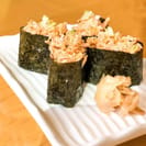 seared salmon gunkan 2pc